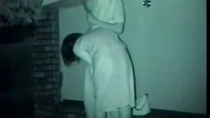 Incroyablement beau sexe anal d'un jeune poussin mature nu porn