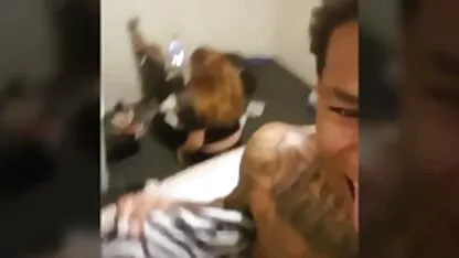 Bimbo avec des lunettes dominent et baise anale jeune fée vidéos de jeunes filles nues