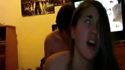 Fille russe Tatyana se fait porn fille nue baiser en levrette poser