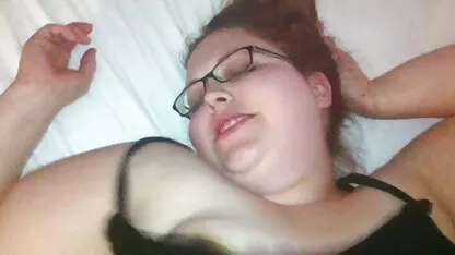 Courier jeune baise noir Secrétaire droit fille de 18 ans sexy nue dans le bureau