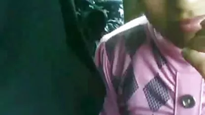 La maîtresse attacher une fille et fait pour lécher le vagin vidéos de jeunes filles nues
