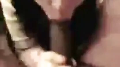 Ginger insère un vibromasseur dans son vagin et video filles nues plage se termine avec elle