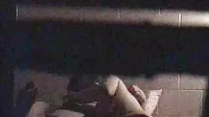 Mère video femme nue chez elle japonaise sucer un homme