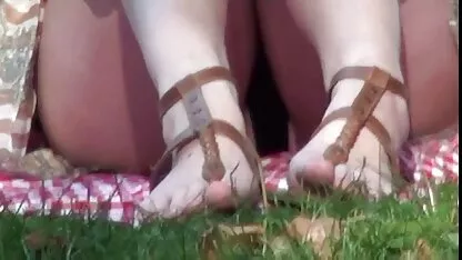 Le sexe des vidéos de femmes toutes nues Anal d'abord pour Arina et son cul tonique