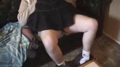Une grosse femme a été entendue et fourrée dans les filles nues en video trous de ses jambes et de ses bras