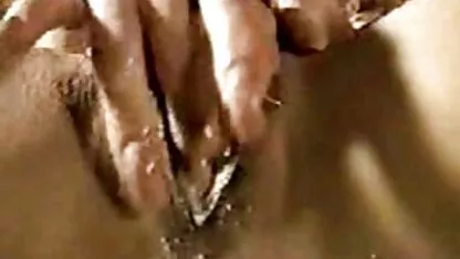 Maman video filles nues a la plage a décidé de faire plaisir à son fils avec un vagin dans la cuisine