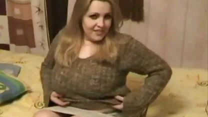 Brunette passionné de sexe sur le video jeune fille nue téléphone et se masturber