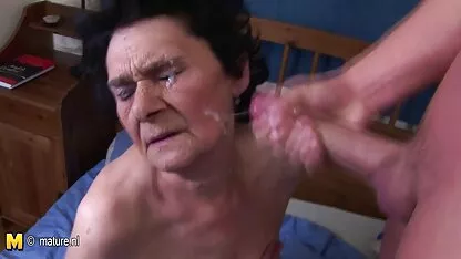 Les deux hommes ont envie d'une femme pleine tukif fille nu de luxure