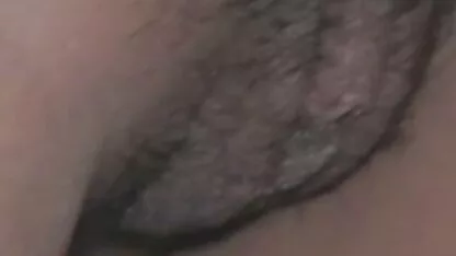 Fille baise mec et femme video nu obtient l'orgasme gicler