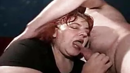Une compilation de frais porno où poussins une rousse nue comme Pisse