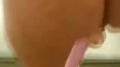 Femmes thaïlandaises enterrées dans video femmes nues la chambre d'hôtel