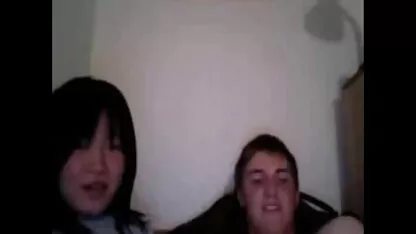 Les jeunes filles belle femme nu video avec un gros plombier plumer