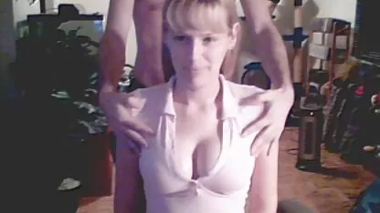 Mature Mère introduire fille dans transe et forces père video de femme nue en live à masturber