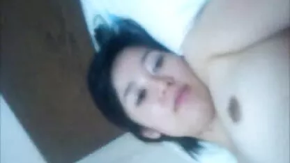 Frère filmé en caméra cachée son frère nu video femme nue a la plage avec de petits seins dans la salle de bain