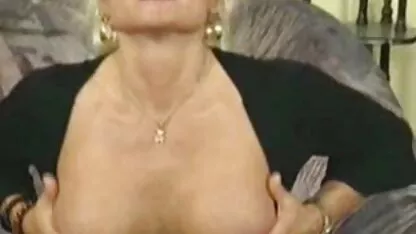 Ligoté avec des cordes baisée dans le fille nue lesbienne cul serré