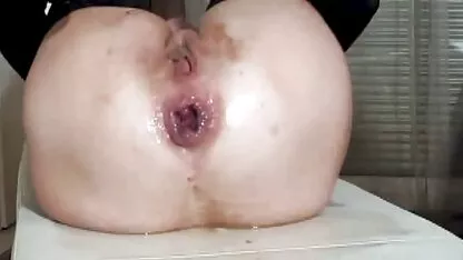 Femme allemande désireux de montrer video jeune nu le corps à tout le monde à Dresde