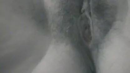 Fille étudiante désossée baisée par deux vidéos de jeunes femmes nues