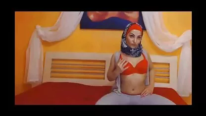 Le sexe video africaine nue est clairement chaud dans le bureau avec un patron lubrique