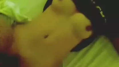 Grand-père veut une magnifique videos femmes noires nues femme noire pour obtenir de l'argent