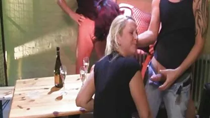 Papa a décidé videos de jeunes filles nues de donner l'habileté d'un pervers à sa fille