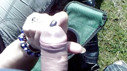 L'homme a planté une femme moqueuse à l'âge de video salope nue