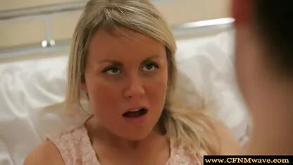 Noir sexe et noir la magnifique sur le video ma femme nue canapé