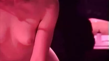 Les étudiants russes video sex femme nue qui sont timides de donner à un ami, un camarade de classe dans le cul