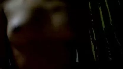 Stella sucer deux bites et donner aux vidéos de femmes matures nues gens pus et vraiment